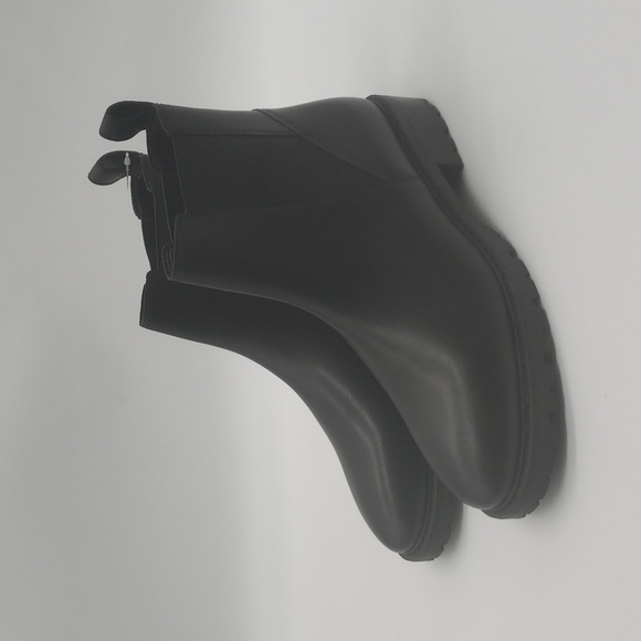 Steve Madden Women's Black Ankle Boots Size 7 NWT - Picture 2 of 10